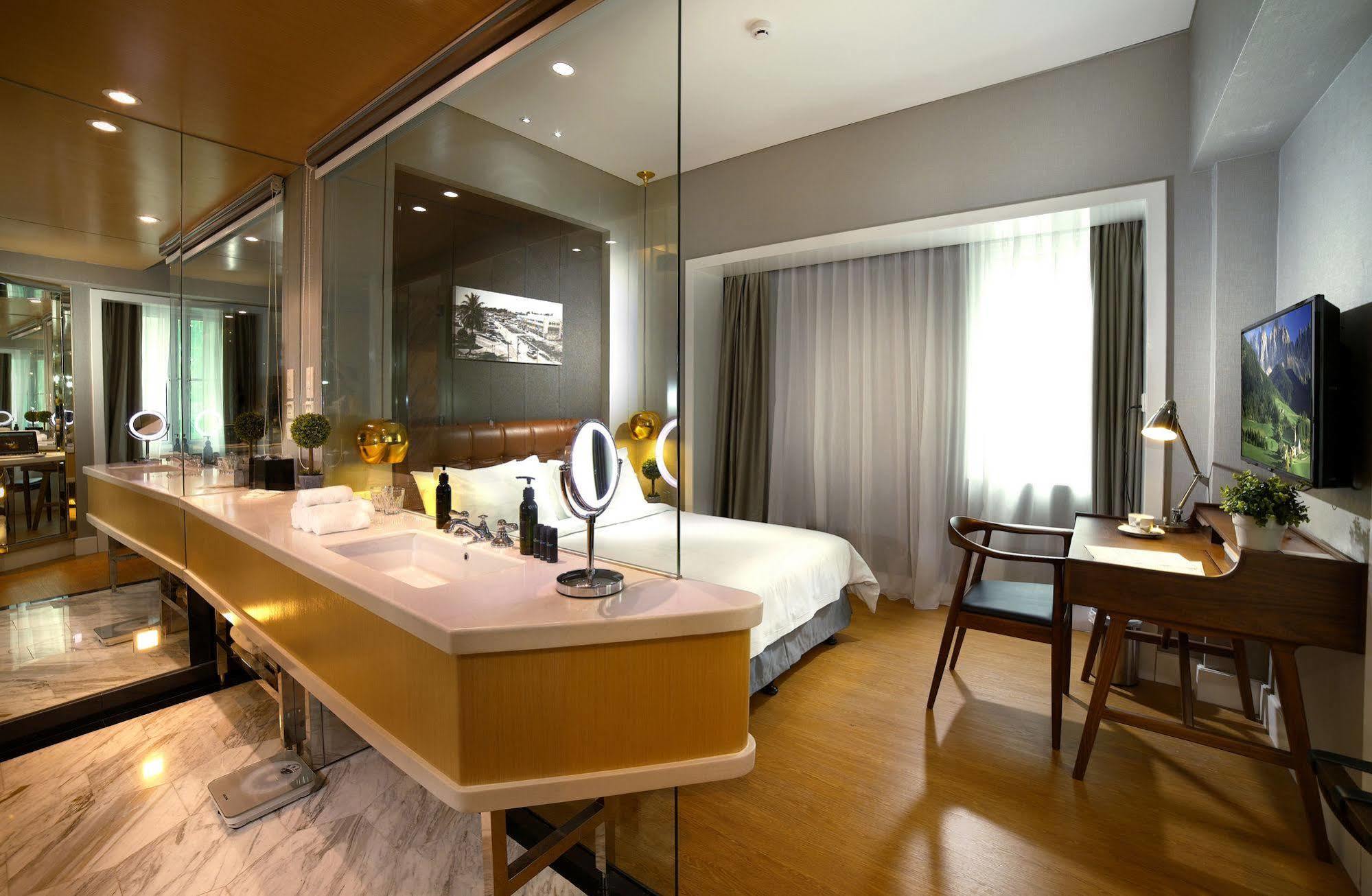 คิงวูด บูทิก โฮเต็ล Hotel มีรี ภายนอก รูปภาพ